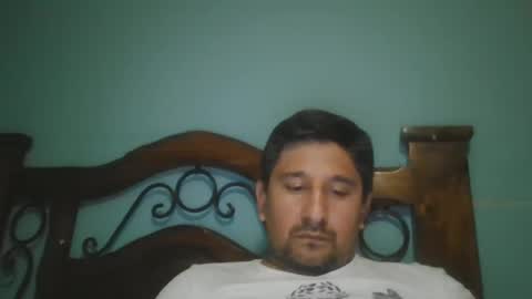 Snapshot of dickeduardo chatting on December 7, 12:08 am dickeduardo online show from December 7, 12:08 am