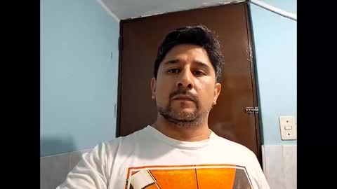 Snapshot of dickeduardo chatting on February 16, 5:48 am dickeduardo online show from February 16, 5:48 am