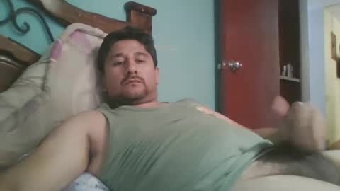 Snapshot of dickeduardo chatting on February 25, 10:29 pm dickeduardo online show from February 25, 10:29 pm