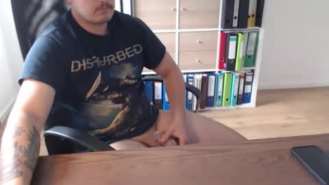 Snapshot of dickeeier96 chatting on May 7, 12:54 pm dickeeier96 online show from May 7, 12:54 pm