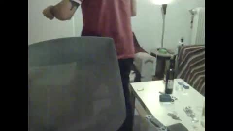 Snapshot of dickus_biggus chatting on April 21, 2:51 am dickus_biggus online show from April 21, 2:51 am