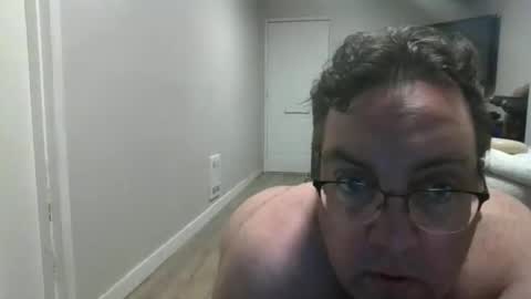 Snapshot of didgeman1984 chatting on December 19, 12:39 am Didgeman online show from December 19, 12:39 am