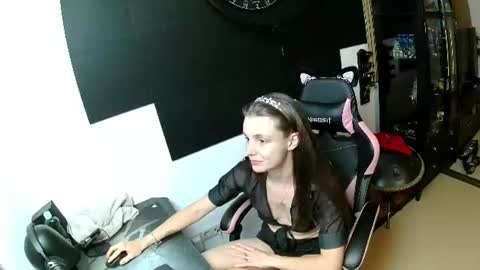 Snapshot of die_eine_oder_keine chatting on July 10, 6:32 pm Kathypvt 30 tk min online show from July 10, 6:32 pm