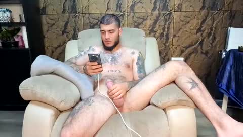 Snapshot of diego_armando24 chatting on June 8, 7:58 pm diego_armando24 online show from June 8, 7:58 pm