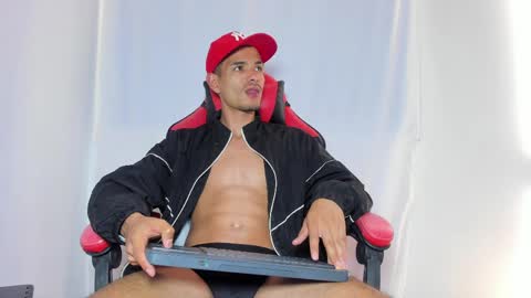 Diego lat online show from April 7, 11:15 pm