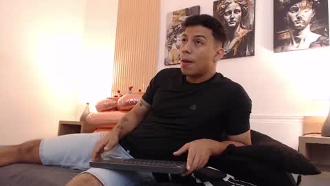 Snapshot of diego_salvatore chatting on July 4, 7:42 pm diego_salvatore online show from July 4, 7:42 pm