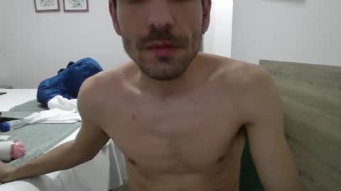 Snapshot of dieguito124 chatting on January 21, 5:05 am dieguito124 online show from January 21, 5:05 am
