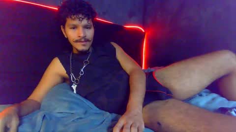diemond_latinx98 online show from March 7, 6:49 pm