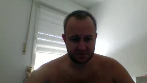 dienummer10 online show from September 13, 10:15 am