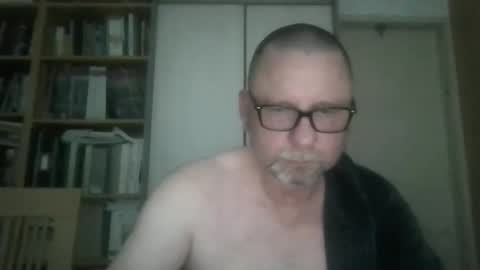 Snapshot of dierenfeld chatting on April 21, 2:51 am dierenfeld online show from April 21, 2:51 am