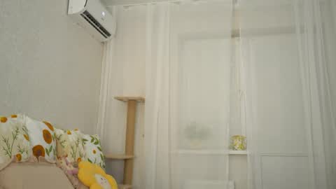 Snapshot of dietmountaindew_ chatting on April 30, 3:29 pm Sophie online show from April 30, 3:29 pm