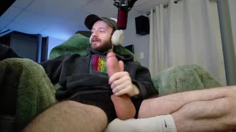Snapshot of digbicknik chatting on May 8, 1:22 am digbicknik online show from May 8, 1:22 am