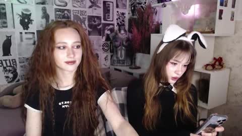 Hi im Alice 3 Im usualy online 03-10 or 17-21 UTC0 online show from November 8, 9:57 pm