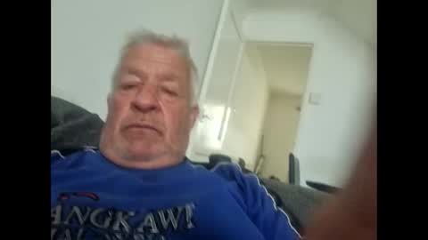 Snapshot of dijoho123 chatting on April 17, 12:08 pm dijoho123 online show from April 17, 12:08 pm