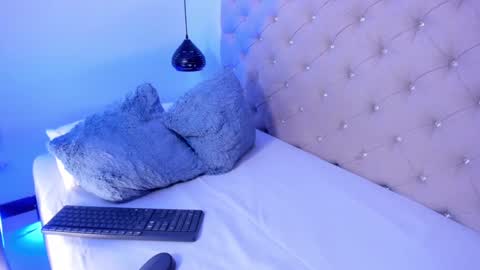 Snapshot of dikey_18 chatting on December 12, 9:26 pm dikey_18 online show from December 12, 9:26 pm