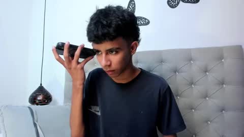 Snapshot of dikey_18 chatting on February 11, 2:57 pm dikey_18 online show from February 11, 2:57 pm