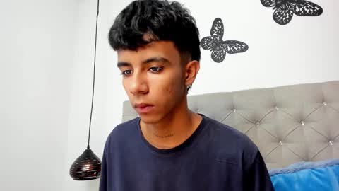 Snapshot of dikey_18 chatting on February 14, 6:02 am dikey_18 online show from February 14, 6:02 am