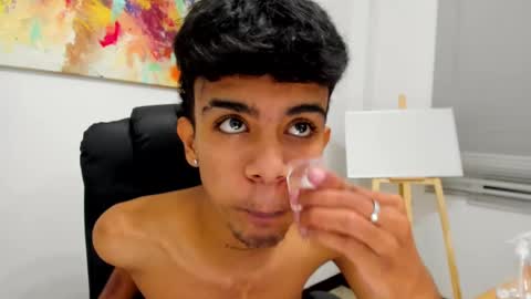 Snapshot of dikey_18 chatting on March 11, 11:48 pm dikey_18 online show from March 11, 11:48 pm