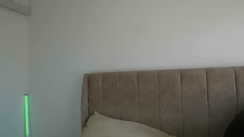 Snapshot of dilan_coy chatting on June 10, 9:03 pm Dilan Coy online show from June 10, 9:03 pm