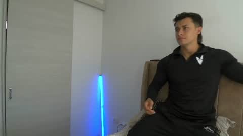 Snapshot of dilan_coy chatting on July 15, 8:47 pm Dilan Coy online show from July 15, 8:47 pm