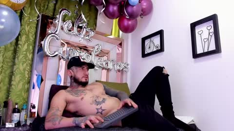 Snapshot of dilan_scootk_ chatting on February 1, 2:24 pm dilan_scootk_ online show from February 1, 2:24 pm