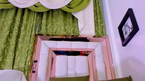 Snapshot of dilan_scootk_ chatting on March 8, 10:24 pm dilan_scootk_ online show from March 8, 10:24 pm