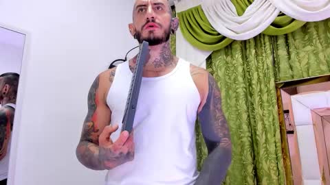 Snapshot of dilan_scootk_ chatting on September 27, 7:19 pm dilan_scootk_ online show from September 27, 7:19 pm