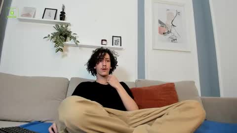 Dilan online show from December 4, 5:21 pm