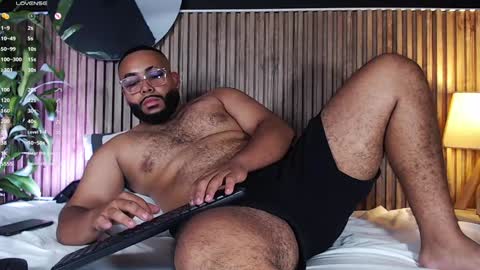 Snapshot of dilanjonnes chatting on December 22, 2:39 am DilanJonnes online show from December 22, 2:39 am