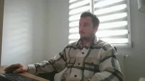 Snapshot of dim623 chatting on September 30, 9:36 am dim623 online show from September 30, 9:36 am