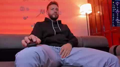 Snapshot of dimitri_master chatting on June 9, 3:40 am Angel Dimitri online show from June 9, 3:40 am