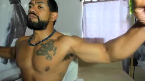 dimitry kyle mucle online show from December 26, 4:04 pm