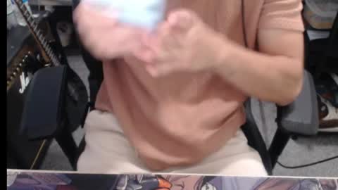 Snapshot of din_knox chatting on April 3, 4:05 pm din_knox online show from April 3, 4:05 pm