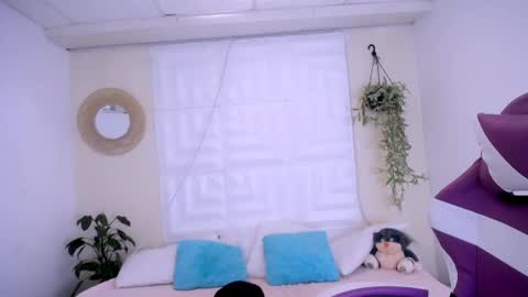 Snapshot of dina_mcry chatting on May 11, 3:07 pm DINA online show from May 11, 3:07 pm