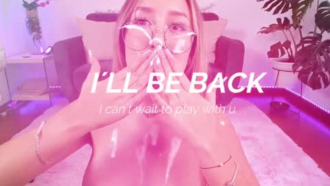 Snapshot of dina_ride chatting on December 26, 6:22 pm online show from December 26, 6:22 pm