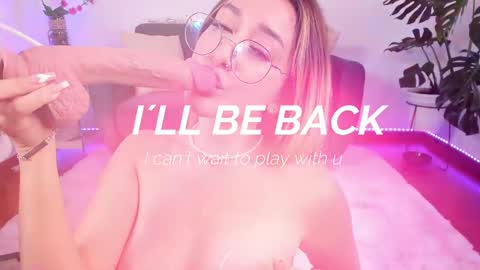 Snapshot of dina_ride chatting on March 10, 12:15 pm online show from March 10, 12:15 pm