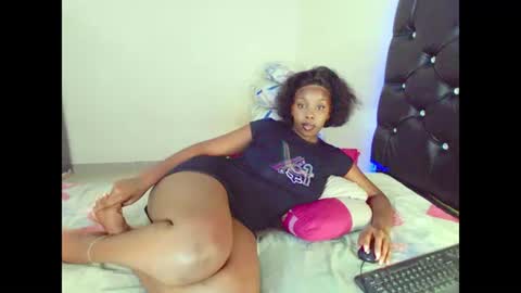 dinnydakrazx online show from January 15, 5:56 am