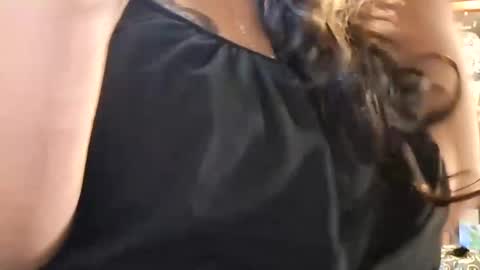 Snapshot of dinokat69 chatting on October 17, 3:14 pm Dinokat online show from October 17, 3:14 pm