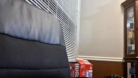 Snapshot of dinokat69 chatting on October 18, 3:20 am Dinokat online show from October 18, 3:20 am