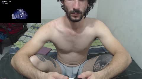 Snapshot of dioni_soe chatting on September 11, 1:17 am Henry online show from September 11, 1:17 am