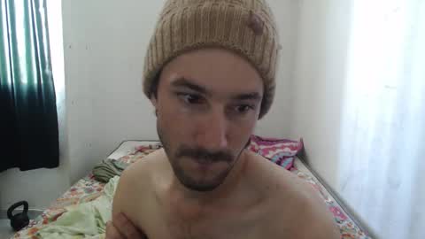 Snapshot of dioni_soe chatting on October 5, 3:54 pm Henry online show from October 5, 3:54 pm