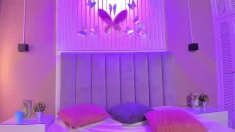 Cristal  online show from November 9, 3:49 am