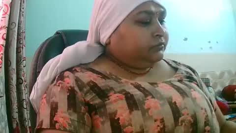 Snapshot of dipa2345 chatting on April 4, 11:40 am dipa2345 online show from April 4, 11:40 am