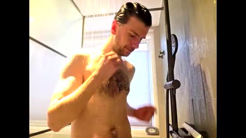 Dirk online show from December 18, 9:04 am