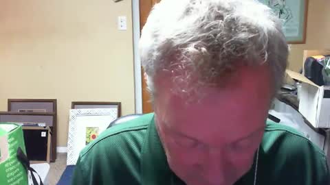 Snapshot of dirkpitt223 chatting on December 29, 2:17 am DirtkPitt Fun guy working online show from December 29, 2:17 am