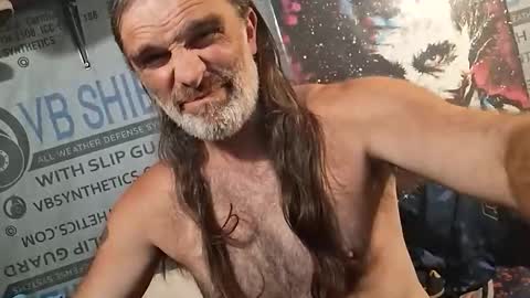 dirtmcgirt82 online show from March 5, 6:20 am