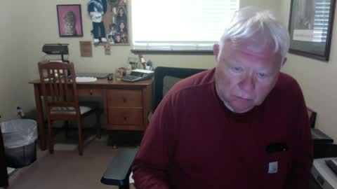 dirtrider195080438 online show from June 22, 8:06 pm