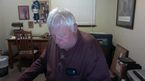 dirtrider195080438 online show from July 19, 5:22 am