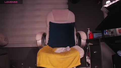 dirty_27cms online show from September 20, 10:33 pm