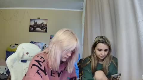 Snapshot of dirty_kiss69 chatting on April 28, 2:27 am Dirty Kiss69 online show from April 28, 2:27 am
